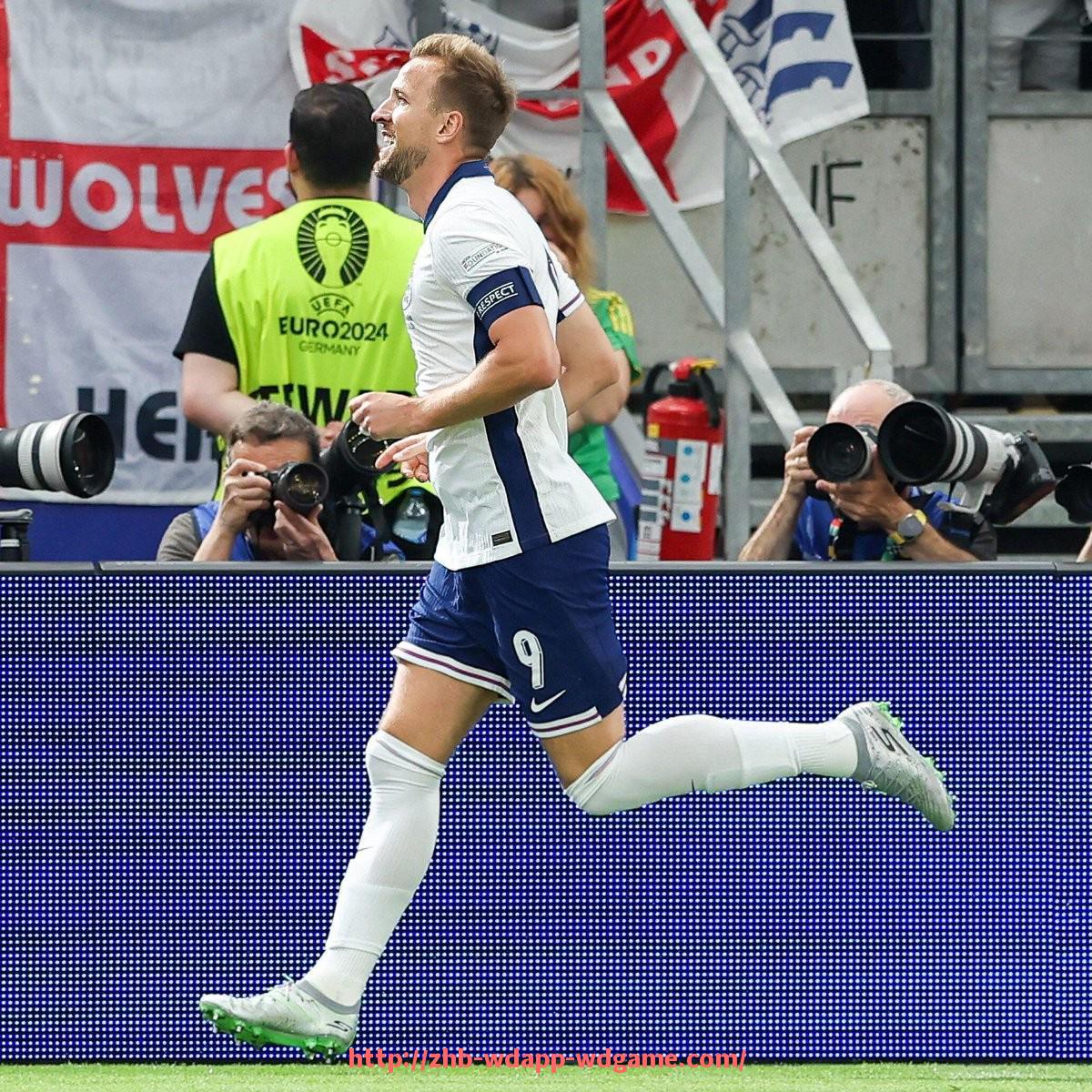 问鼎娱乐官网-法甲、意甲、德甲、西甲四大联赛参赛球队全览