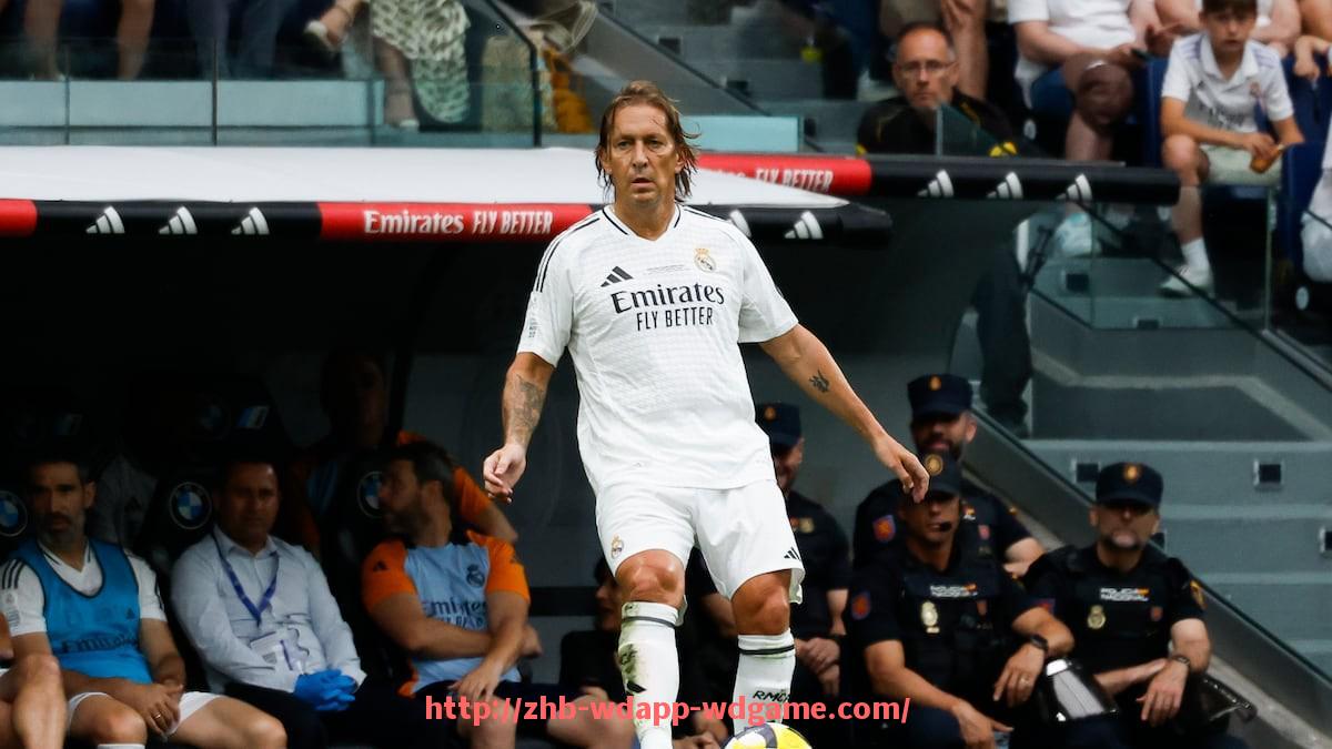 问鼎娱乐官网-法甲球员横向比较:从技术到心理素质的综合评估